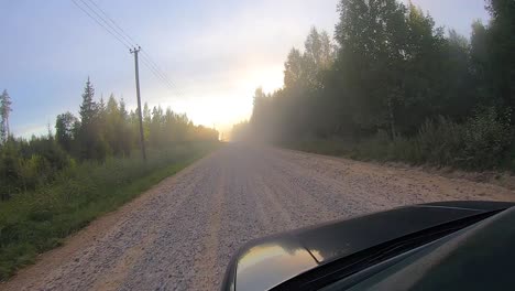 Al-Conducir-Un-Automóvil,-Polvo-En-El-Camino-De-Ripio-Time-Lipse