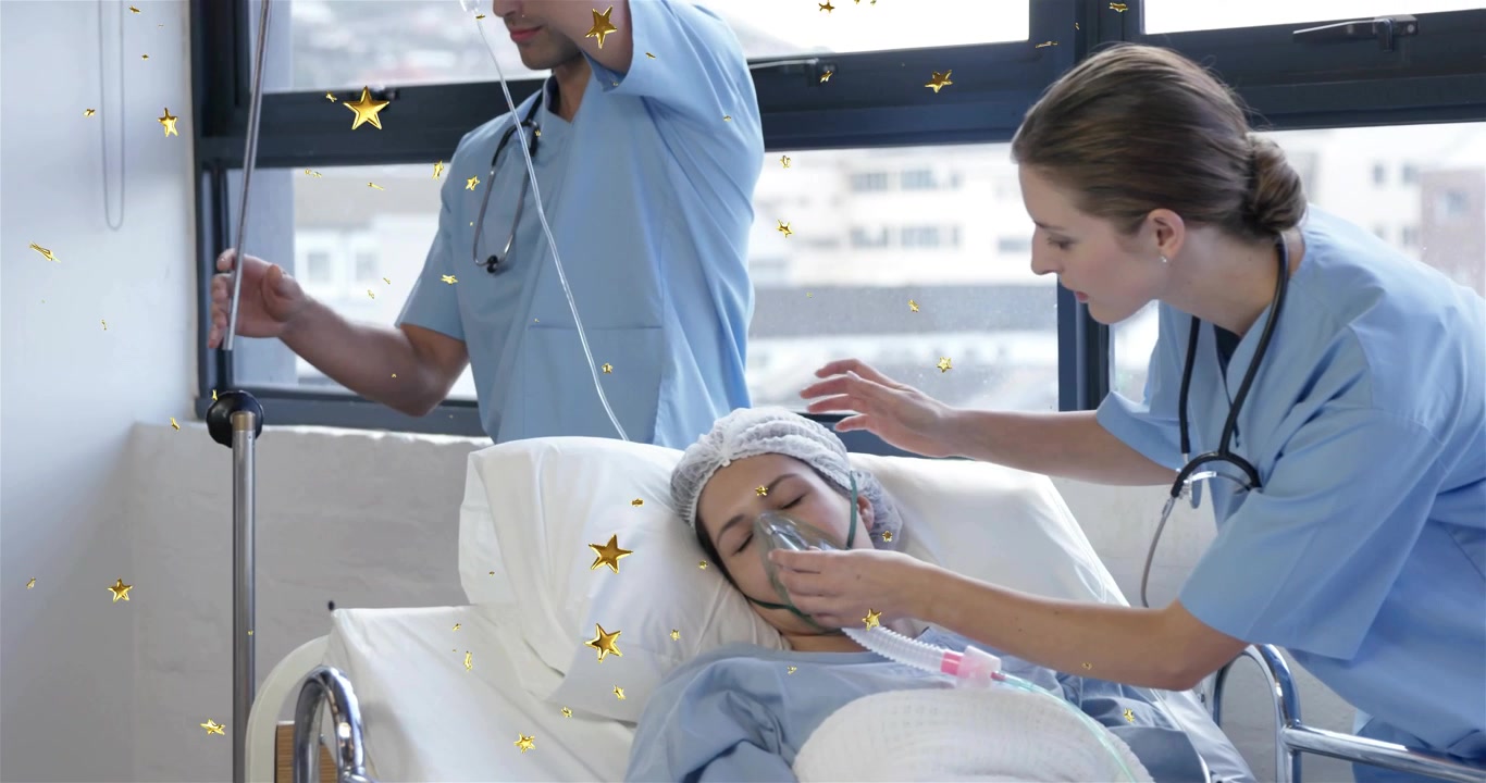 Squadra medica che nota un gocciolamento lento e lo scivolamento della maschera, regolando l'altezza della sacca per flebo e il cinturino della maschera per l'ossigeno.