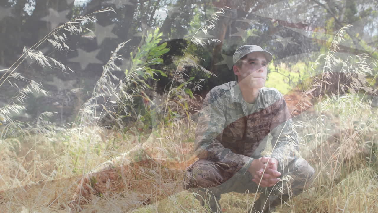 미국  ⁇ 발의 애니메이션, 백인 남자가 서 있고, 군인이 숲에서 앉아 있습니다.