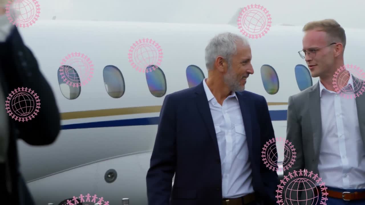 공항에서 코카서스 사업가들에 대한 지구상의 아이콘의 애니메이션