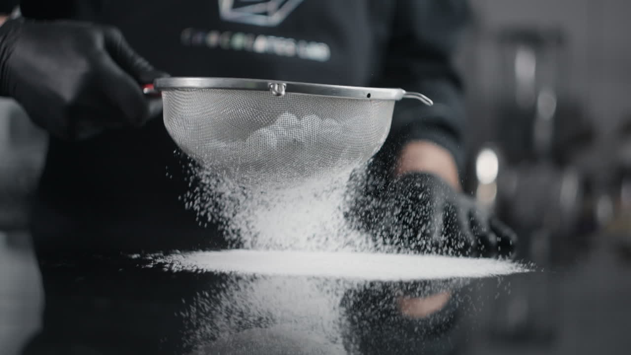 harina de tamizado para hornear