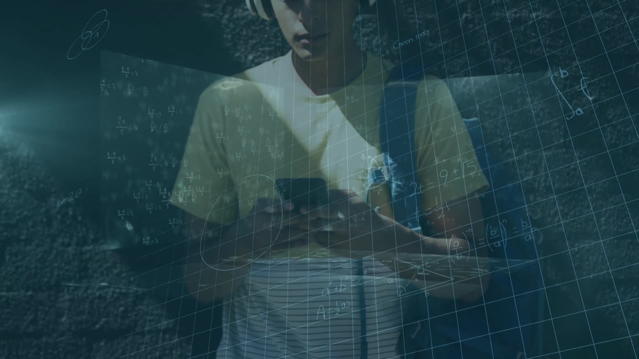 스마트 폰을 사용하는 두 인종 남성을 대상으로 한 데이터 처리 애니메이션