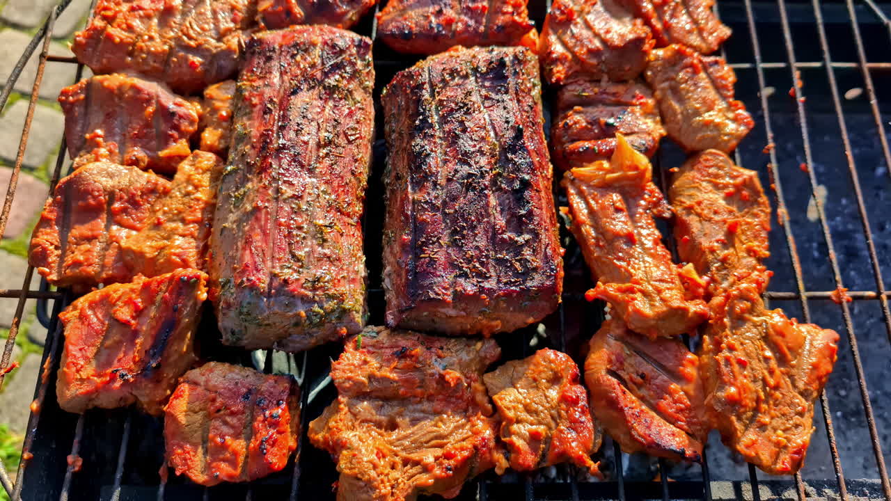 바베키우 에 매운 고기 를 김