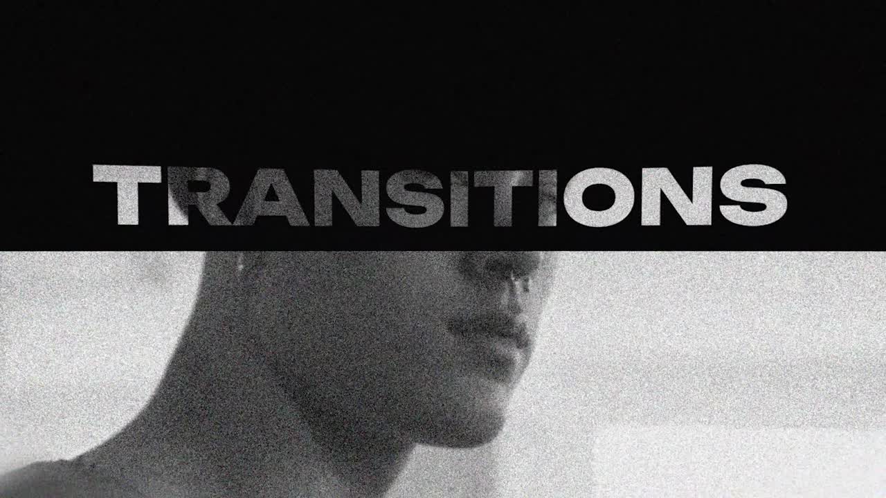 Billede af en mand og ordet transitions
