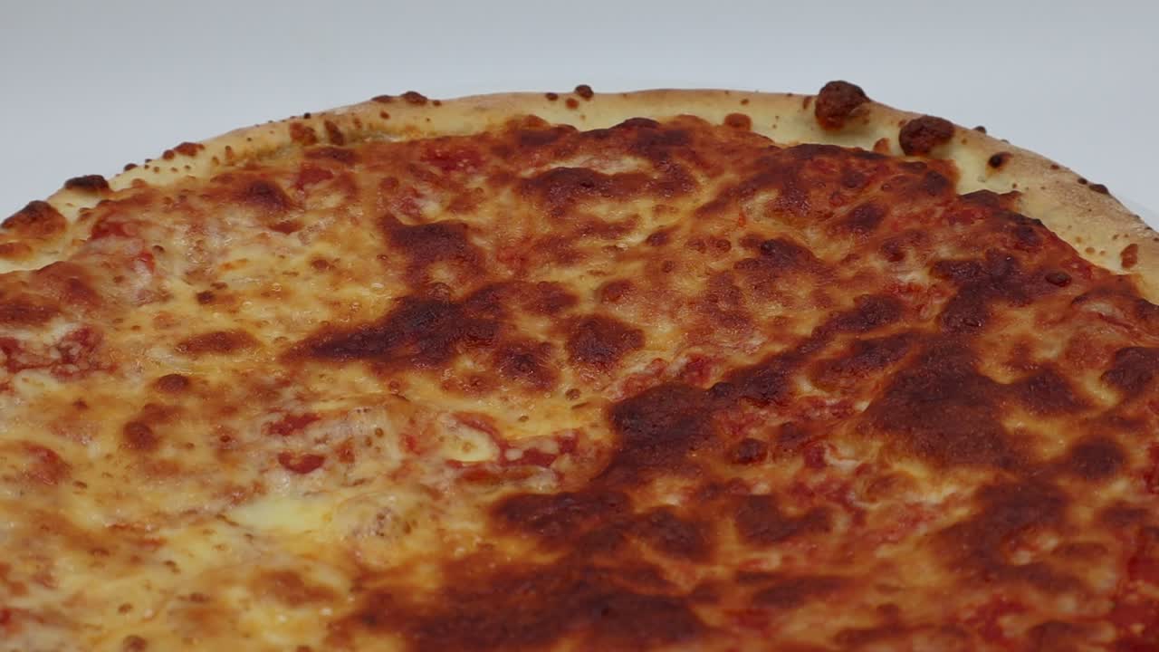 Pizza Margherita, pizza tradizionale italiana, primo piano.