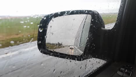 espejo retrovisor, el coche se mueve después