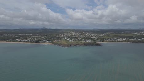 Wreck-Point-Lookout-Between-The-Lammermoor-And-Cooee-Bay-Beach-In-QLD,-Australia