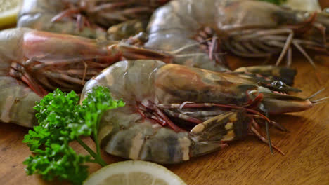 fresh-tiger-prawn-or-shrimp-on-wood-board