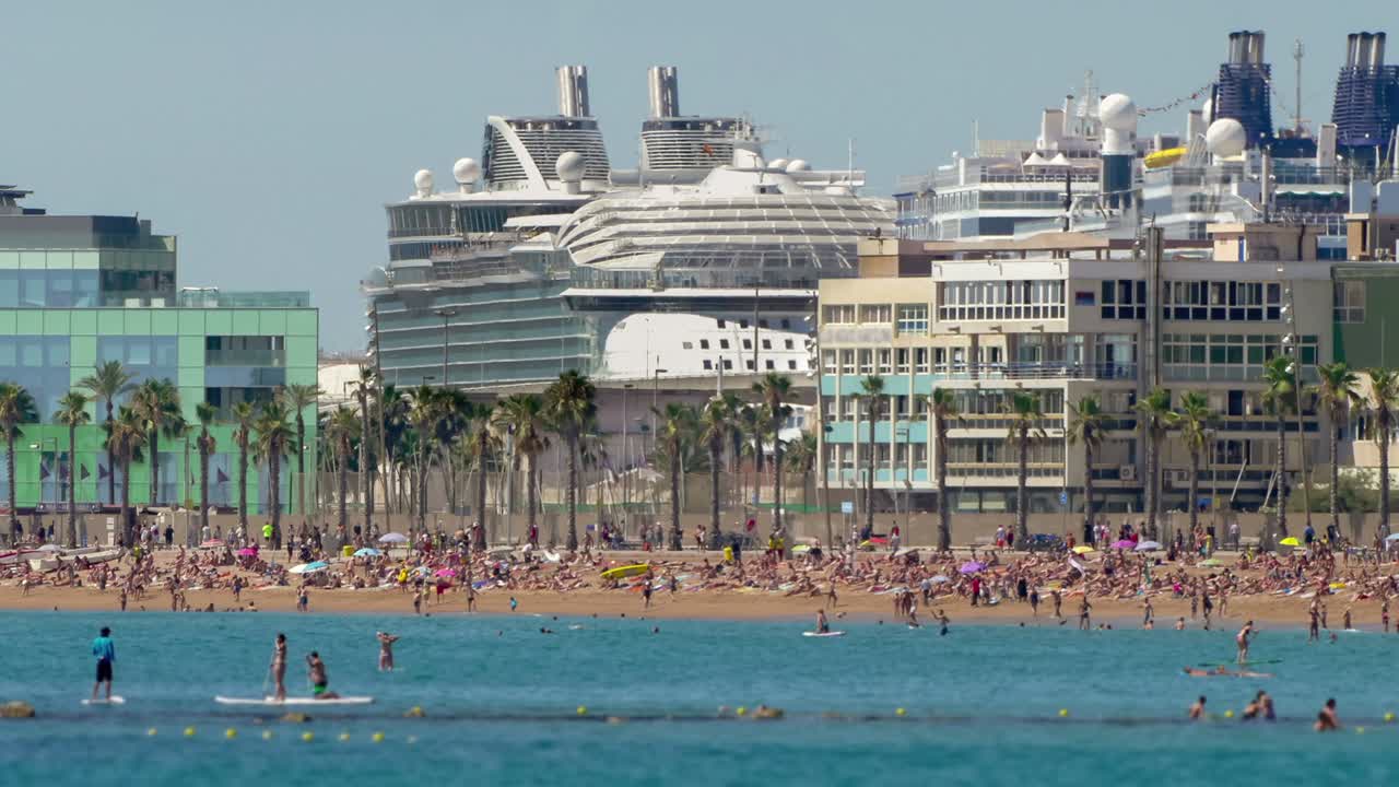 바르셀로나 시의 해변: 타임 라프4k