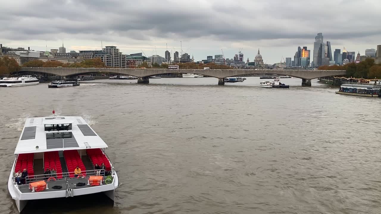 London, River Thames, Ship passing by