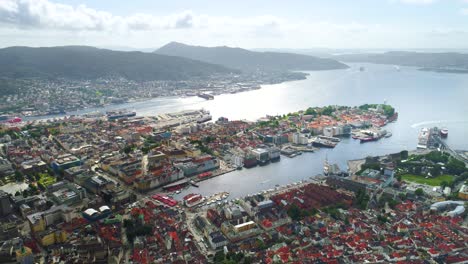 Bergen-Es-Una-Ciudad-Y-Municipio-De-Hordaland,-En-La-Costa-Oeste-De-Noruega.-Bergen-Es-La-Segunda-Ciudad-Más-Grande-De-Noruega.