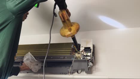 reparación y limpieza de acondicionadores de aire