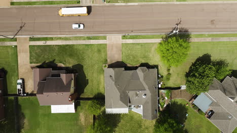 Peaceful,-sunny-day-over-suburban-neighborhood-of-Collierville,-Tennessee