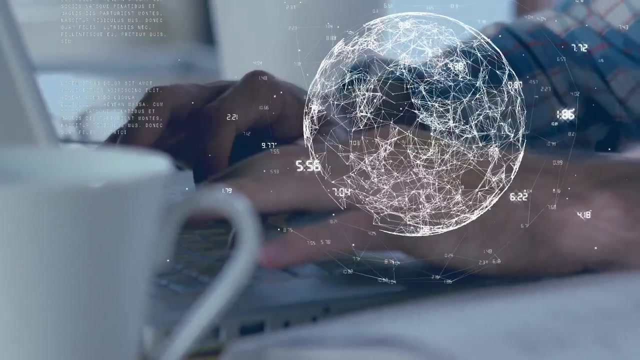Animazione di un globo con una rete di connessioni sopra un uomo d'affari caucasico che usa un laptop.