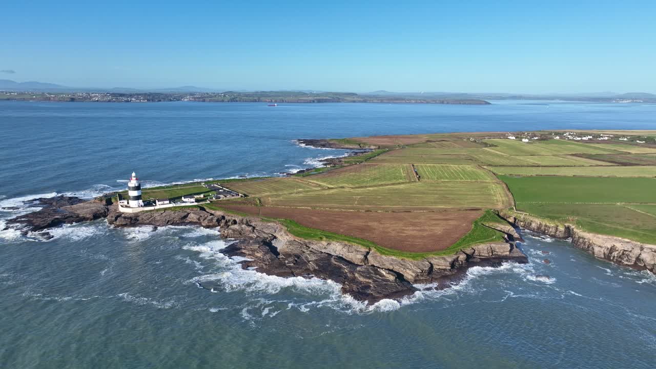 Storslåede irske fyrtårne: Hook Head-halvøen med indgang til Waterford-flodmundingen, luftfoto af Wexford-landemærket