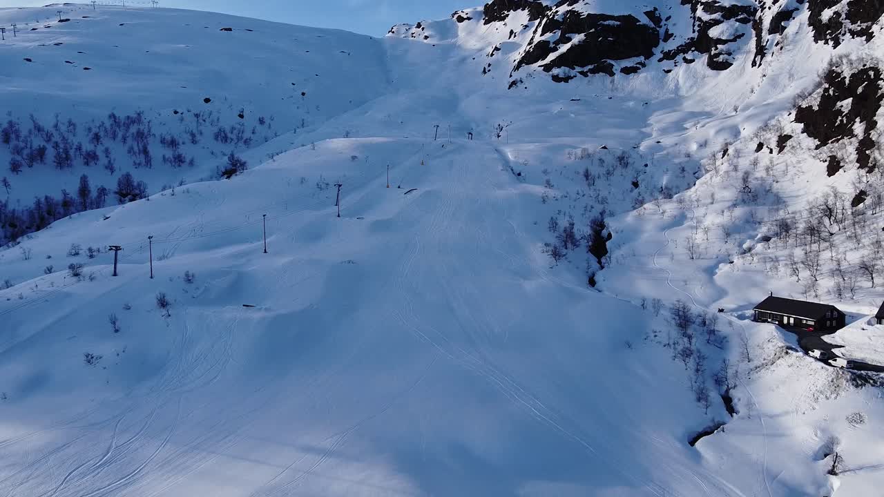 Centro sciistico Eikedalen in Norvegia, vuoto ripreso da drone