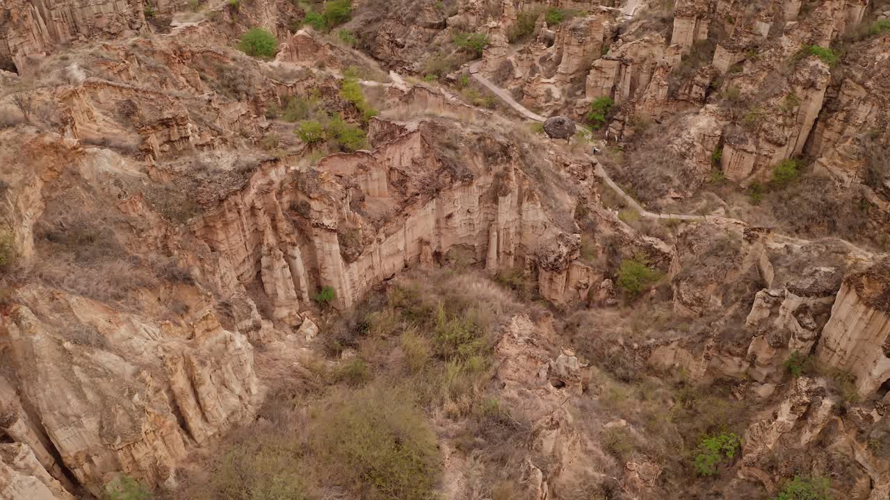 forma de tierra de erosión fluida en yunnan, china.