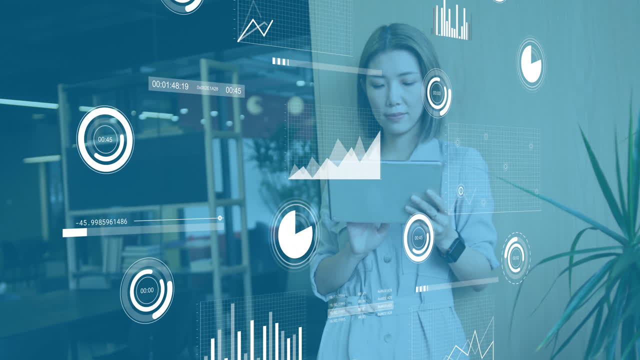animación de diagramas y procesamiento de datos sobre mujer de negocios asiática usando tableta