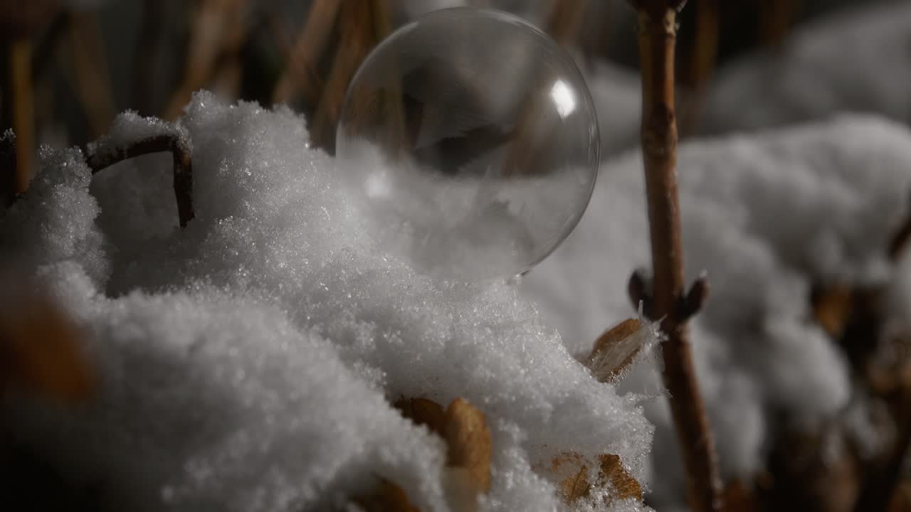 secuencia de lapso de tiempo controlado por movimiento de burbujas heladas