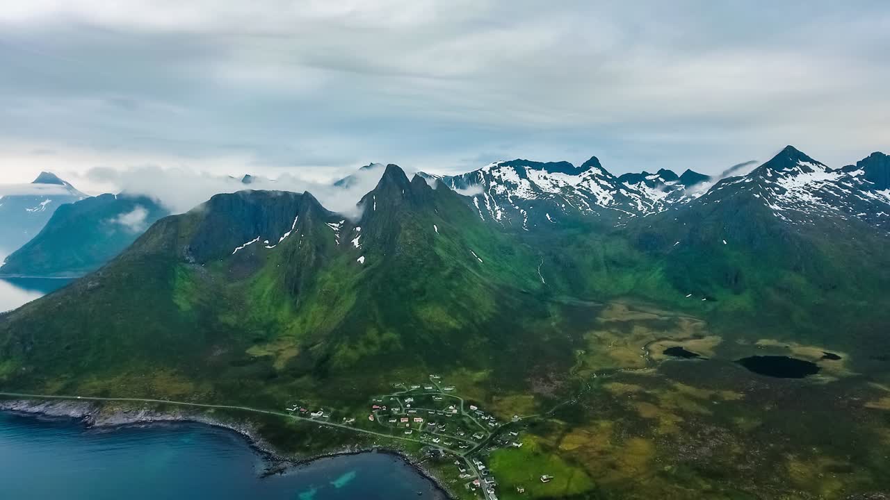 メーフィヨルドヴァール、センヤ島。ノルウェーの美しい自然景観、メーフィヨルド