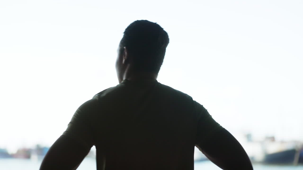 달리기, 피트니스 및 남성 휴식 야외 마라톤