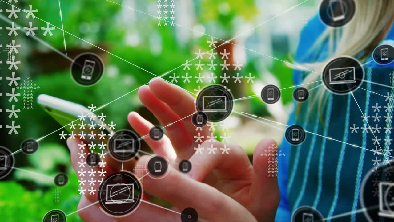 스마트폰을 사용하는 여성에 대한 아이콘과 연결 네트워크의 애니메이션