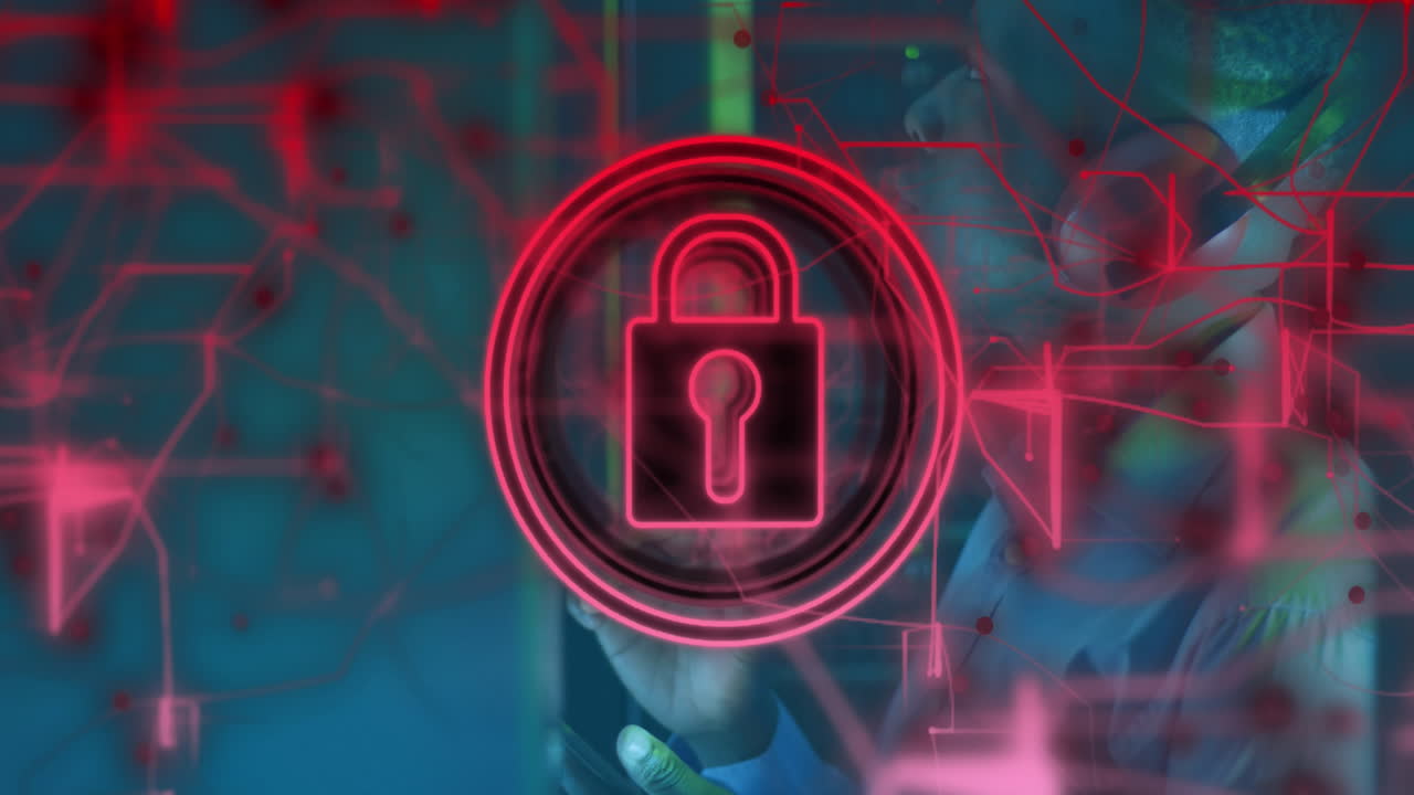 animación del bloqueo de iconos procesamiento de datos sobre el hombre de ti afroamericano por servidores informáticos