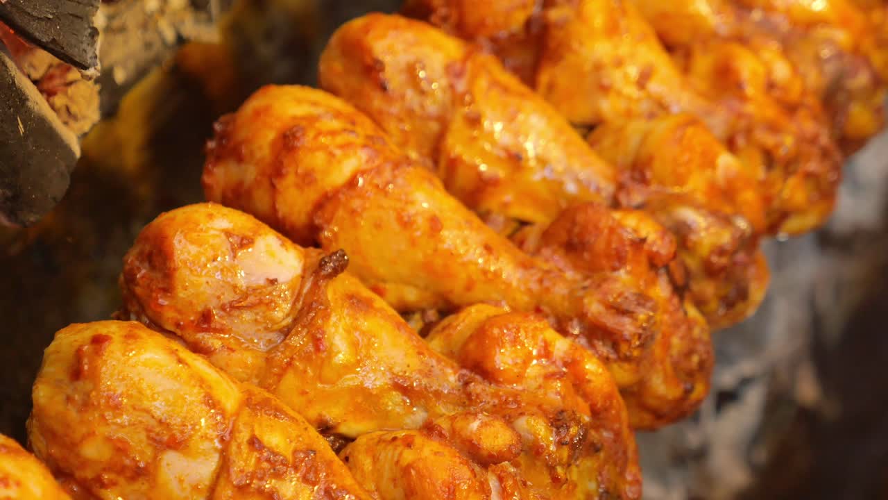 palos de pollo a la parrilla