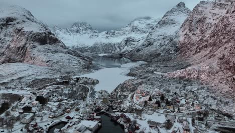 Vista-Aérea-Del-Hermoso-Paisaje-De-Las-Islas-Lofoten-Durante-El-Invierno