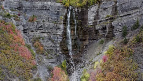 Aerial-Pull-Back-Bridal-Veil-Waterfall-Provo-Canyon,-Wasatch-Mountains