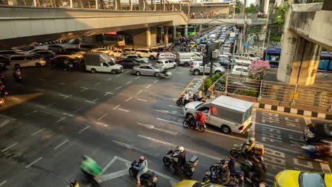 timelapse of rush hour traffic in central bangkok