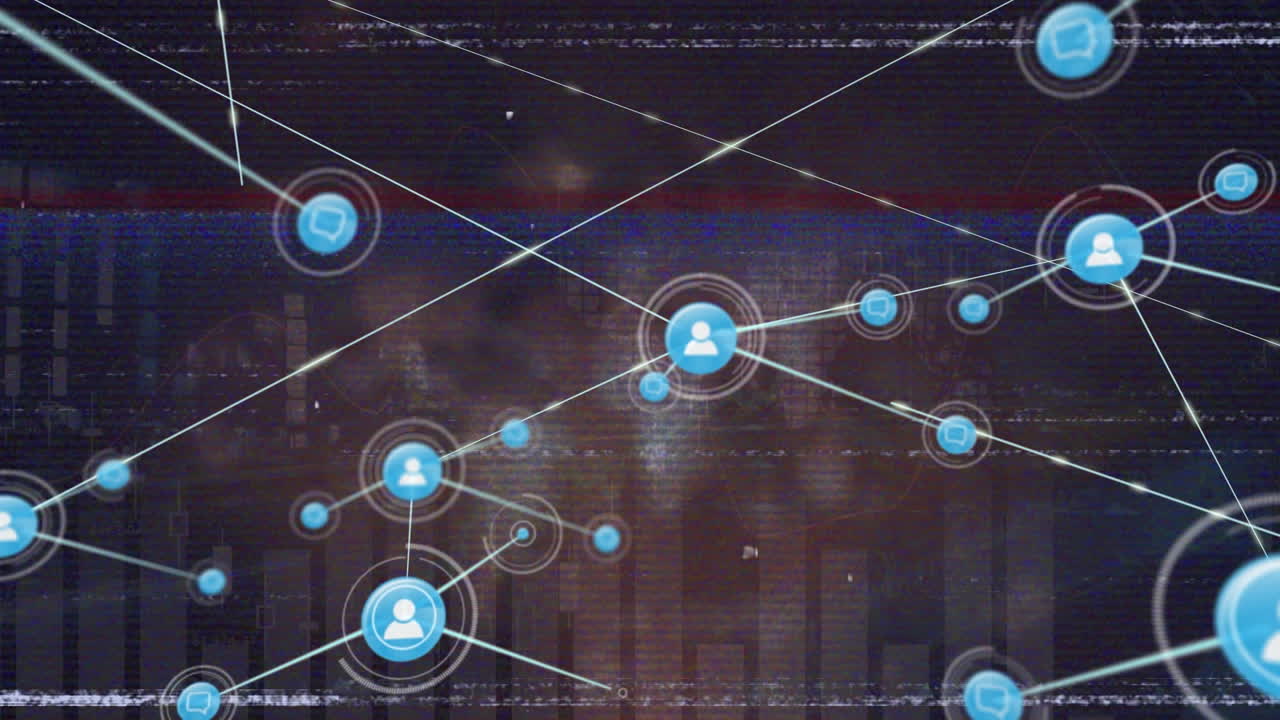 animación del efecto estático de la televisión sobre una red de iconos de perfiles contra el procesamiento de datos estadísticos