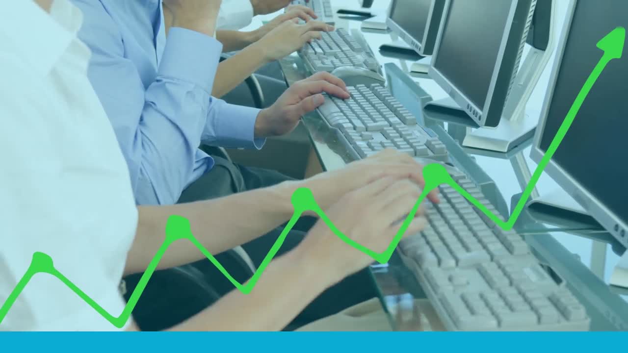 animación de gráfico sobre diversas personas de negocios que usan computadoras en la oficina