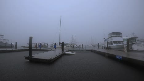 Regnerischer-Tag-Am-Bootshafen,-Florida,-USA