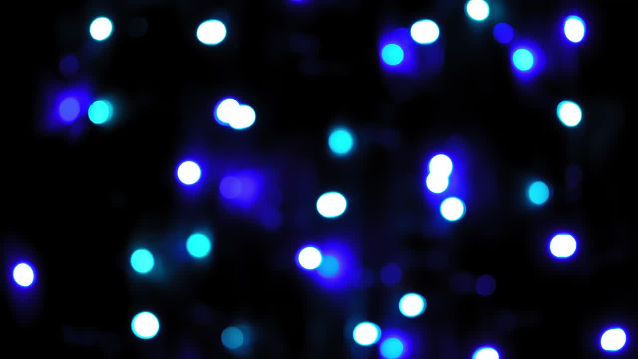 4k. estado de ánimo navideño, luces multicolores redondas y desenfocadas. hermoso salvapantallas de año nuevo. feliz felicitación navideña. fondo abstracto de guirnaldas brillantes por la noche. guirnalda navideña