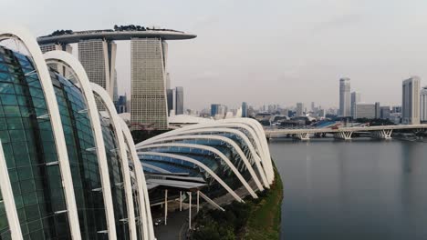 Impresionante-Película-Aérea-Del-Centro-De-Singapur