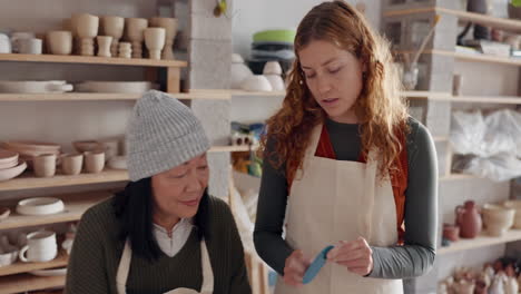 Senior-woman,-pottery-teacher