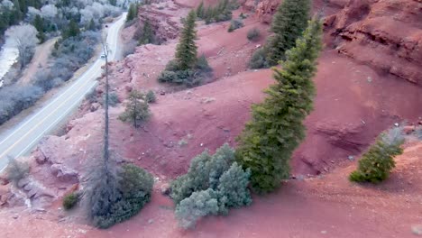 montañas rojas aéreas 4k fpv