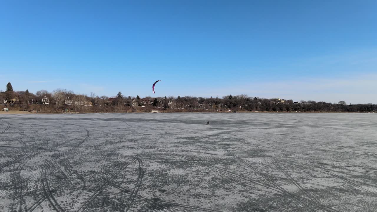 얼어붙은 호수 위의 윈드 서핑, 미네소타의 겨울 스포츠, 백만에서만 탐험하고, 미니애폴리스 msp를 만나보세요