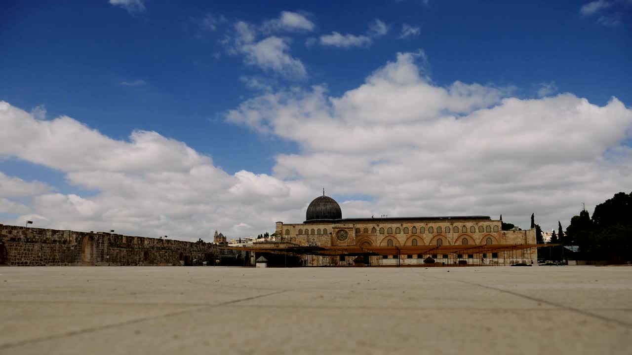 la mezquita al-aqsa en jerusalén en el lapso de tiempo