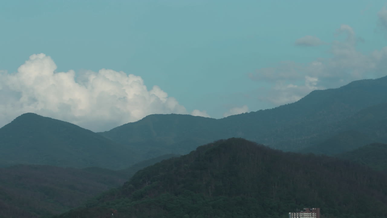 Nature and a blue cloudy sky in the Great Smoky Mountains, Tennessee.
