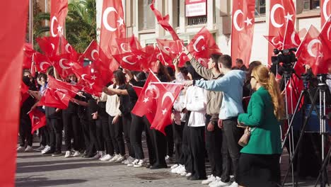 turkish students displaying national flags