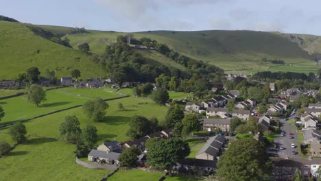 colpo di drone in orbita attorno a castleton 04