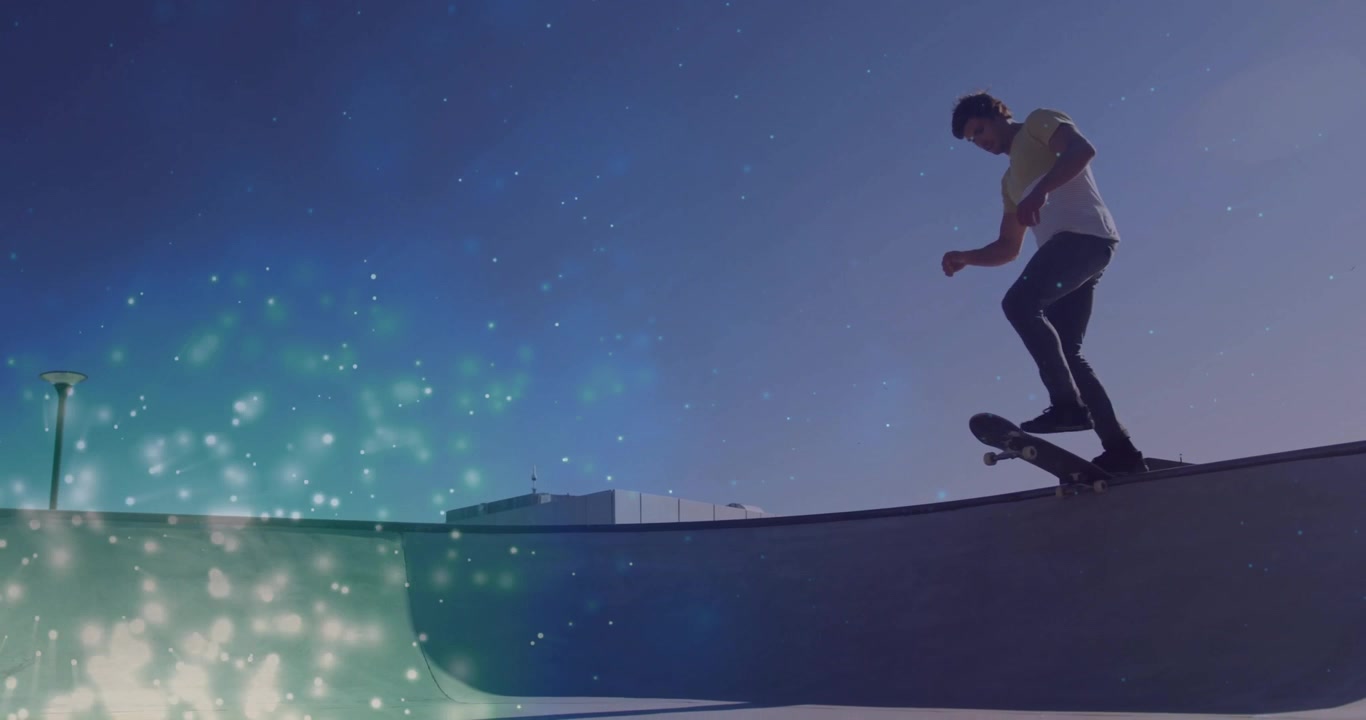 Skateboarder che si lancia in avanti e scende in una bowl di cemento per una pubblicità sportiva, con sovrapposizione verde.