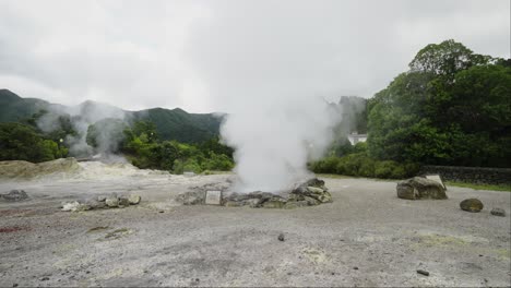 Vapor-Geotérmico-En-Calderas-Das-Furnas,-São-Miguel,-Azores