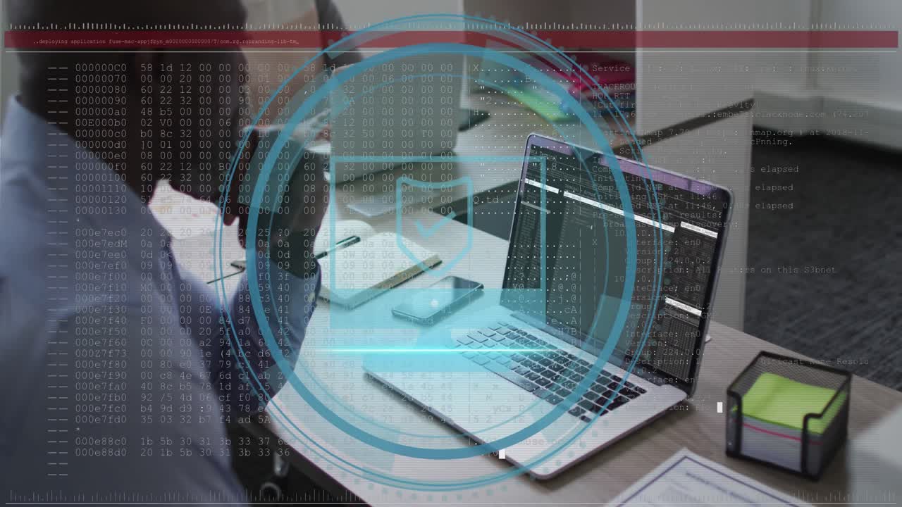 animación del procesamiento de datos sobre un hombre de negocios afroamericano que usa una computadora portátil