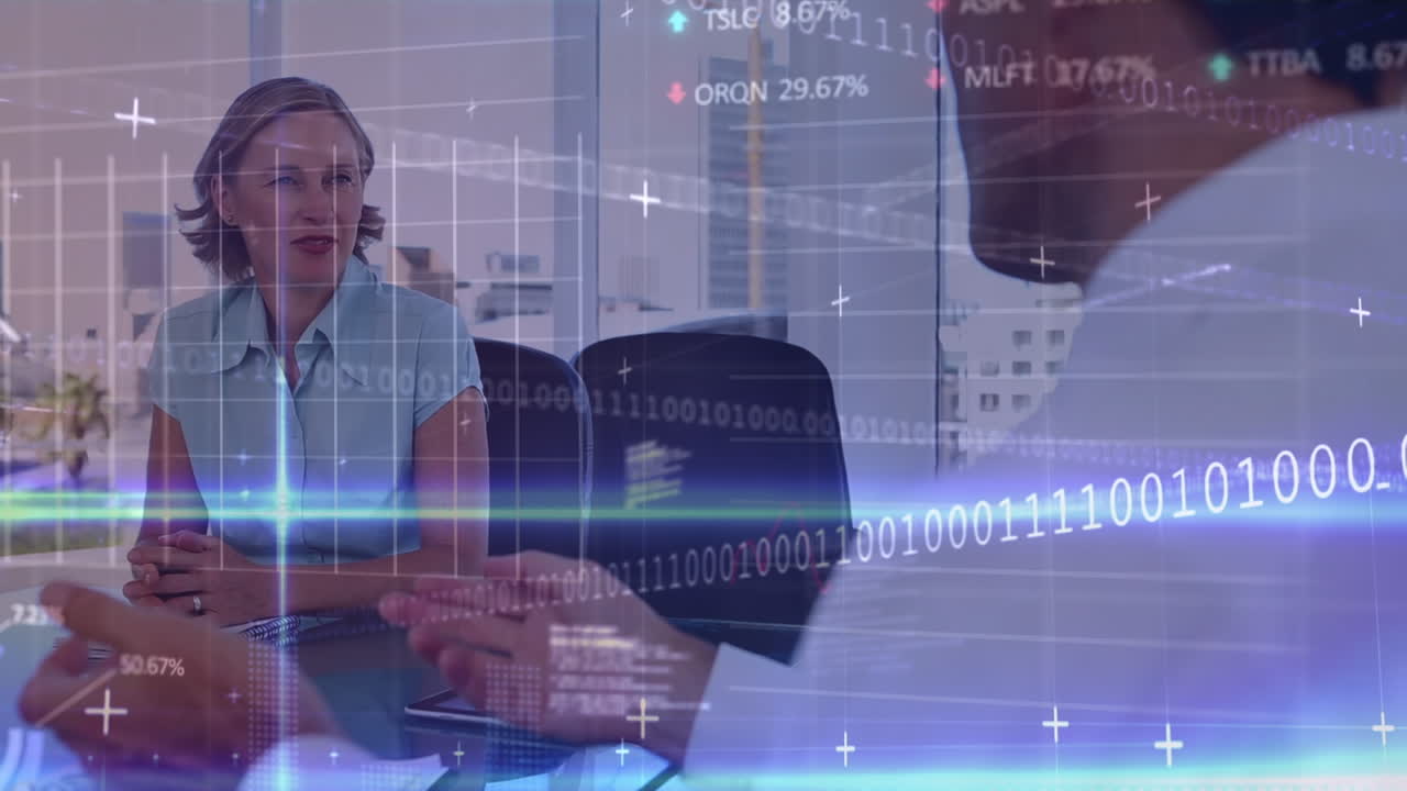 animazione di dati finanziari e grafico su diversi uomini d'affari in ufficio