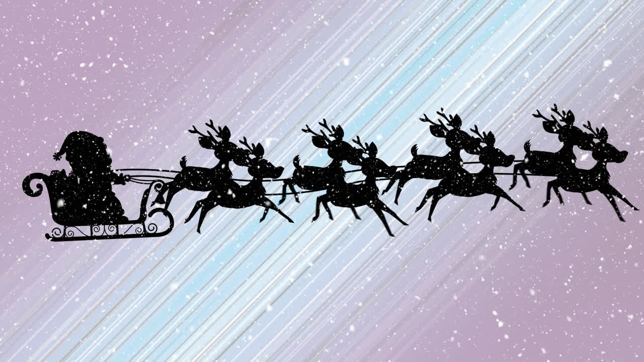 nieve cayendo sobre santa claus en trineo siendo tirado por renos contra senderos de luz púrpura