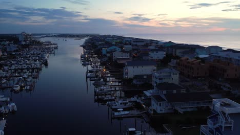 Carolina-Beach-NC,-North-Carolina-Bei-Sonnenaufgang