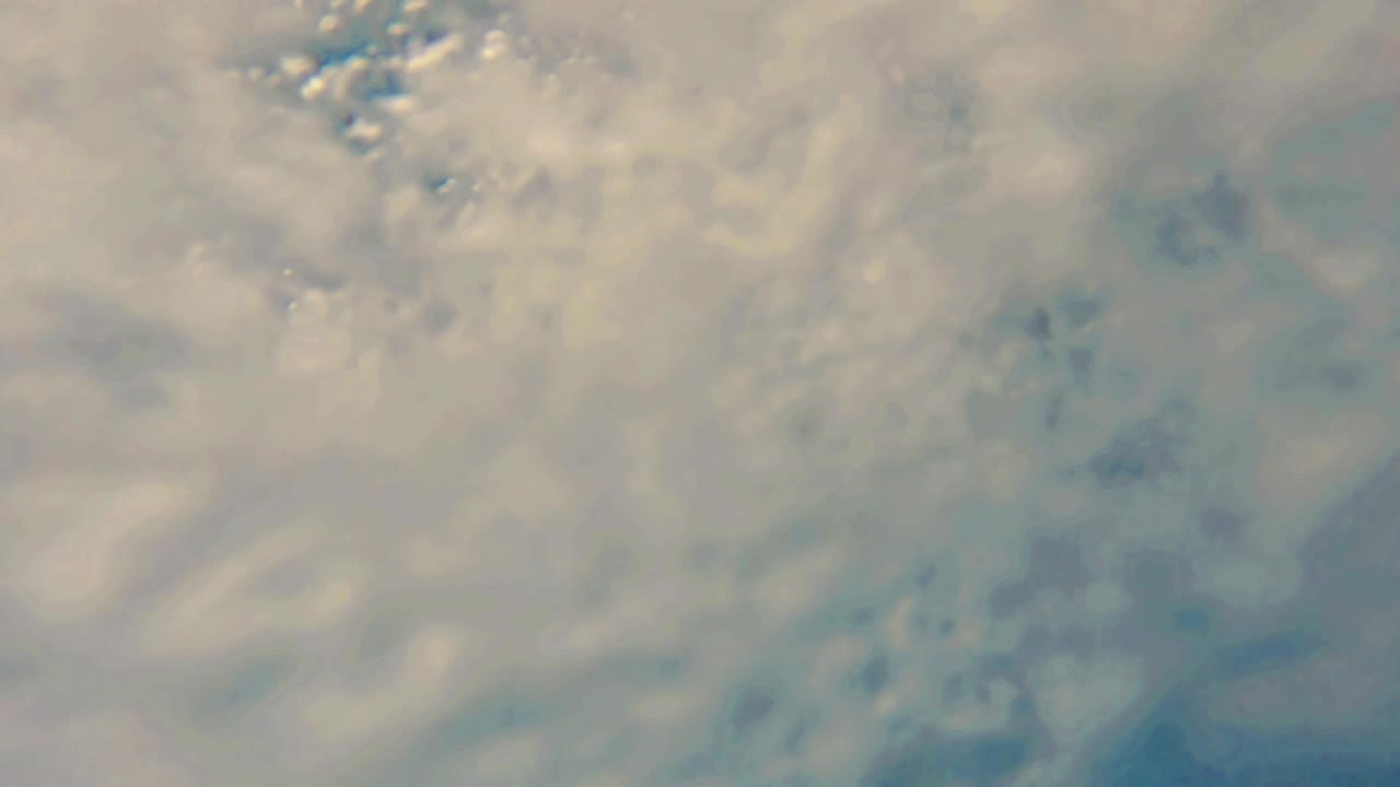 4k jets de bañera de agua caliente disparando a la fuerza agua, uhd tiro bajo el agua